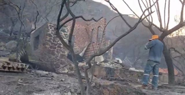 “Se quemó todo”: Don Alberto perdió su casa, pero agradece estar vivo