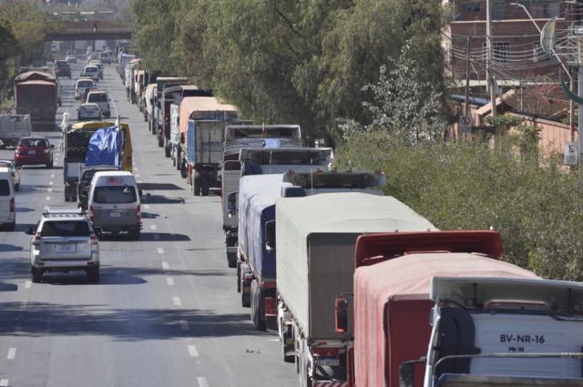 Agro y el transporte agotan su paciencia por la falta de diésel