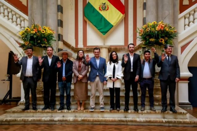 Paz confirma reunión con los gobernadores en Sucre