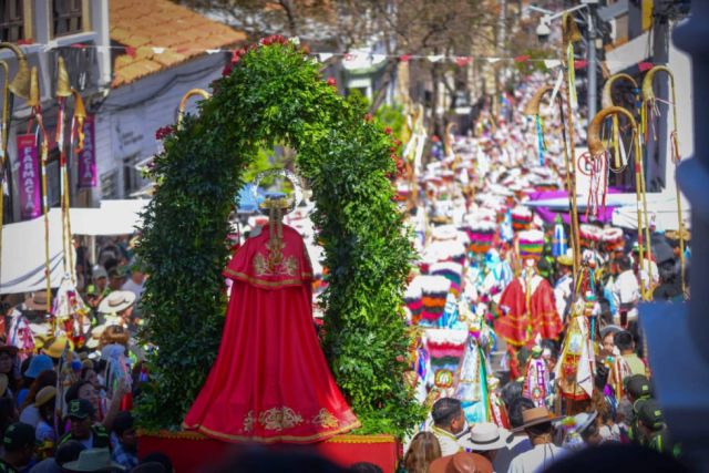 Fe y emoción marcan la primera procesión del santo San Roque