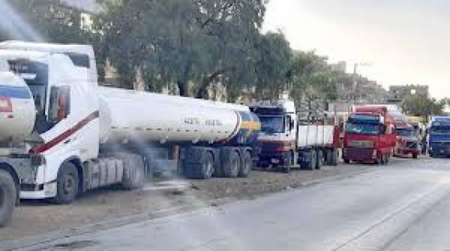 Diésel abre dos frentes: con transportistas y con el agro