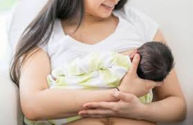 Cómo pueden los padres apoyar efectivamente la lactancia materna