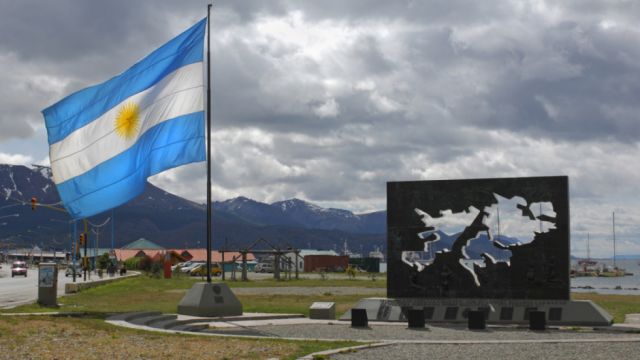 Trump advierte al Reino Unido sobre las islas Malvinas
