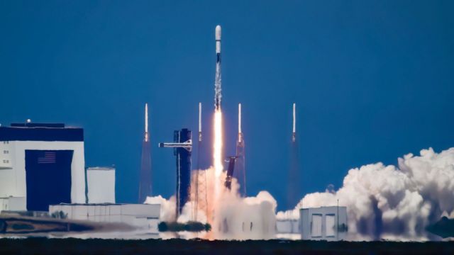 EEUU pone en órbita su primera arma espacial
