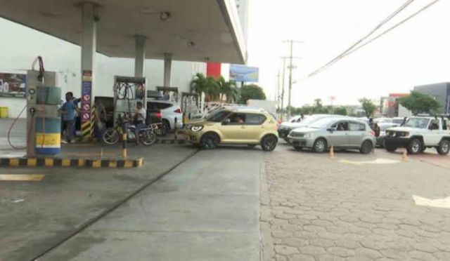 Falta de combustible alerta a sectores de Caraparí