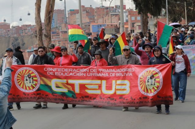 Maestros analizan paro indefinido contra la “descentralización” de la Educación