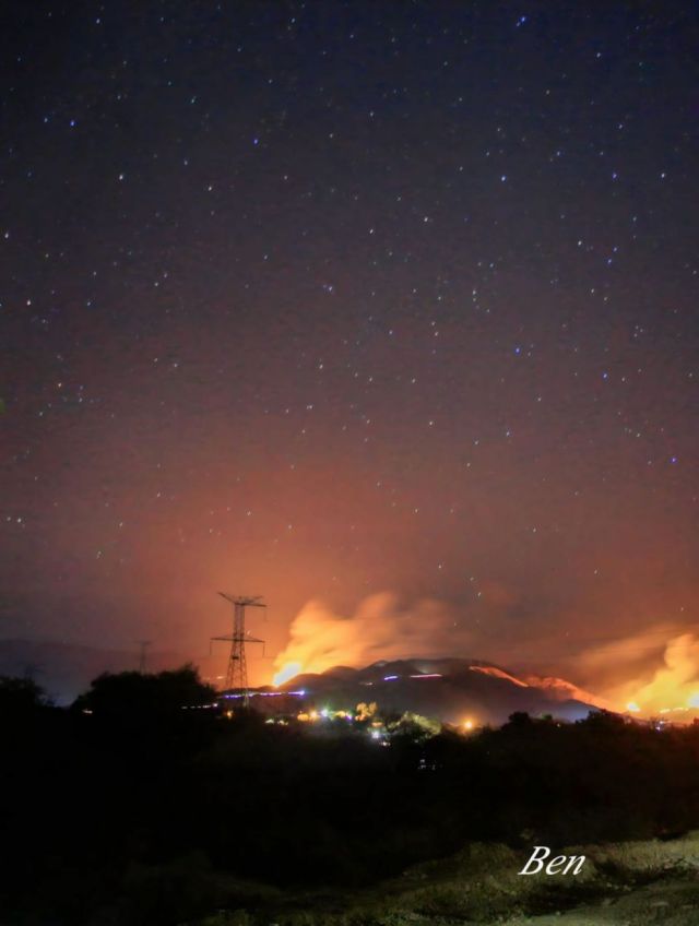 Bomberos, voluntarios y un trabajo arduo contra las llamas (Imágenes)