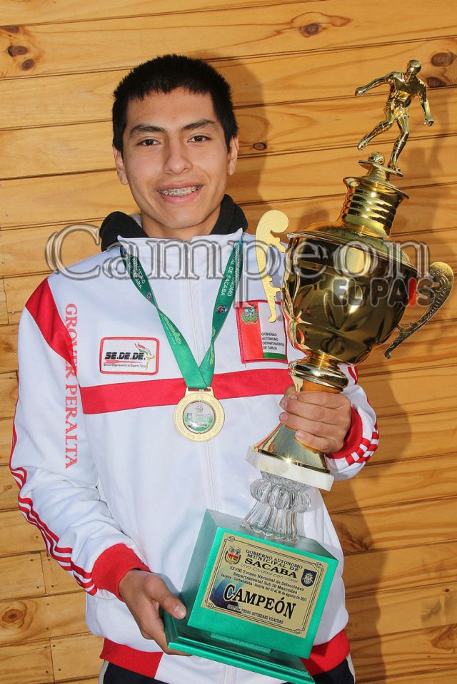 El plantel de la selección tarijeña que  conquistó el nacional Sub-20 de futsal 