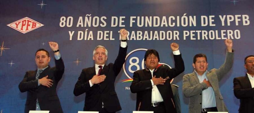 Sánchez, el ministro de turno, junto a García Linera, el decisor del sector hidrocarburos. YPFB no publica datos y se encierra en sí misma...