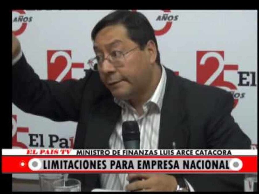 Arce Catacora le dijo a El País de Tarija el pasado año que las AFP tenían "0" dólares prestados en valores vendidos en el extranjero. Los reportes lo desmintieron