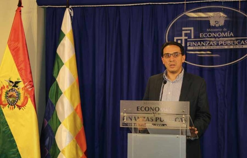 Para el ministro Mario Guillén, vamos bien, crecemos. Para las micro, pequeñas y medianas empresas la cosa está mal. ¿A quién creer?