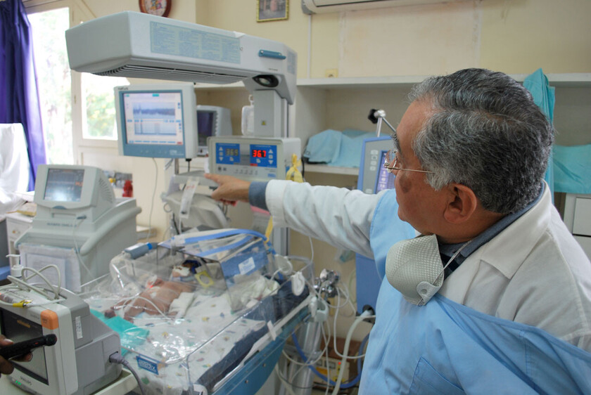 SALA DE NEONATOLOGIA DEL HOSPITAL SAN JUAN DE DIOS DE TARIJA
