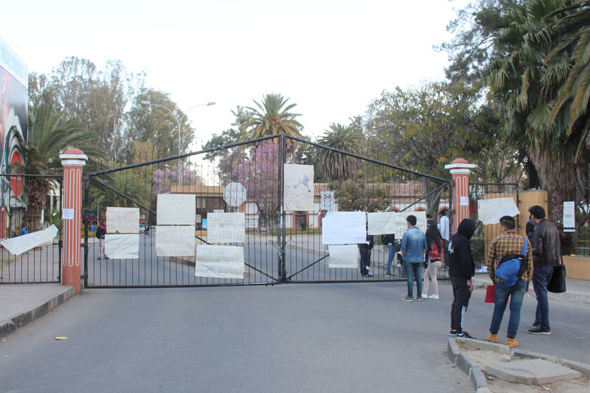CAMPUS UNIVERSITARIO SIGUE CERRADO TARIJA