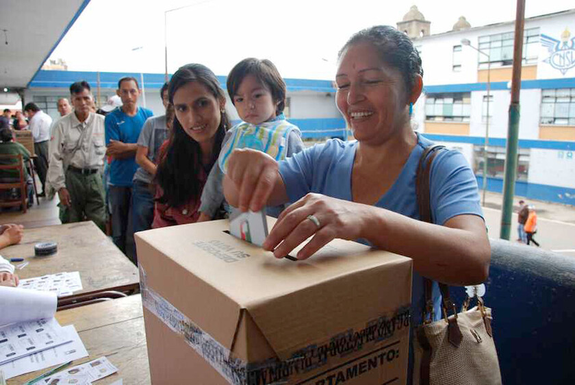 VOTACION EN YACUIBA FOTO REFERENCIAL TARIJA