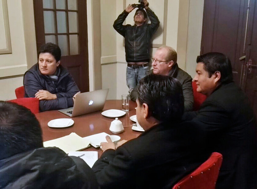 REUNION ENTRE LA GOBERNACION DE TARIJA Y EL GOBIERNO REGIONAL DEL CHACO TARIJA