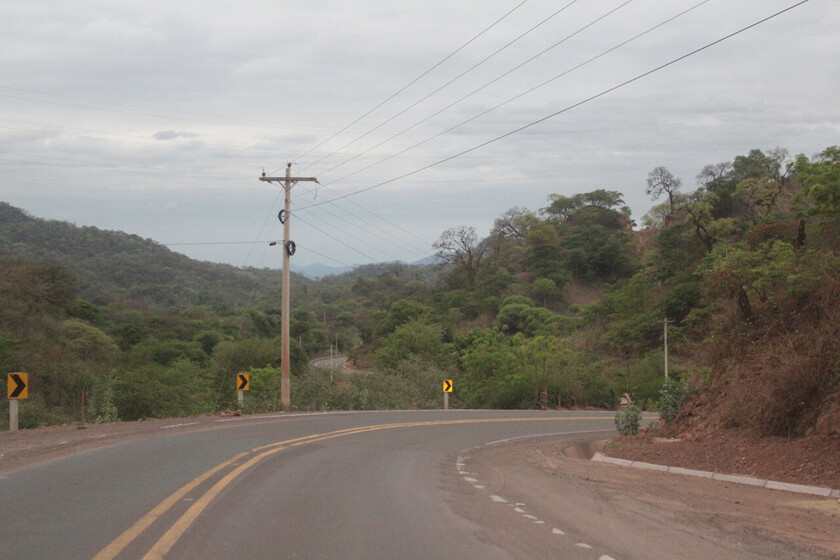 CARRETERA PALOS BLANCOS - YACUIBA TARIJA