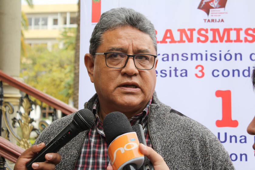 CARLOS ROMERO RESPONSABLLE DEL PROGRAMA VIH SIDA TARIJA