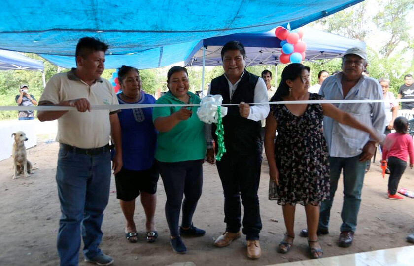 FAMILIAS GUARANIES RECIBEN VIBIENDAS SOCIALES