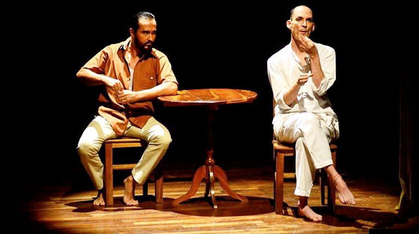 OBRA DE TEATRO FRESAS Y CHOCOLATE