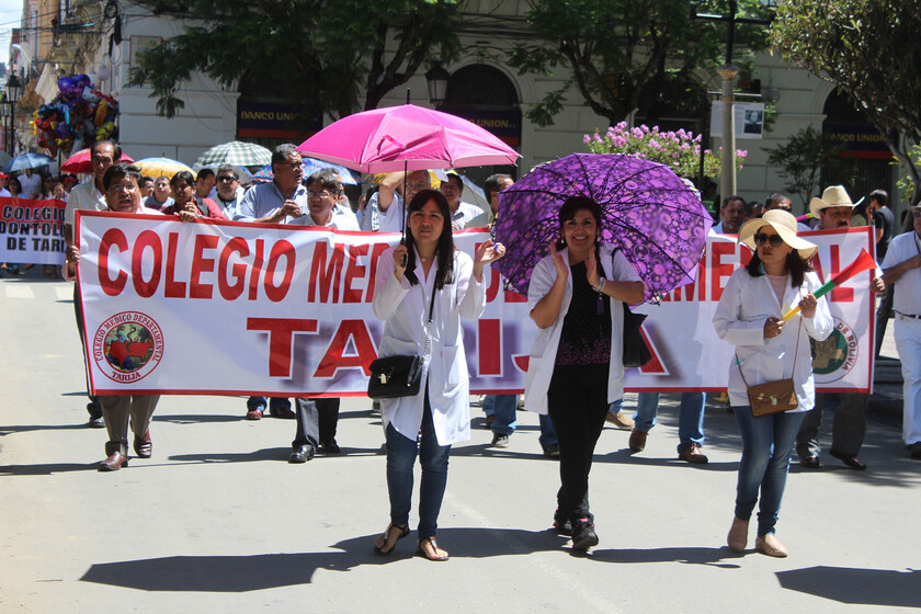 MEDICOS