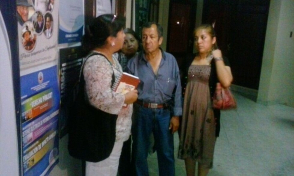 Fracasa reunión con Muñoz, madre de Mariscal se suma a la huelga de hambre