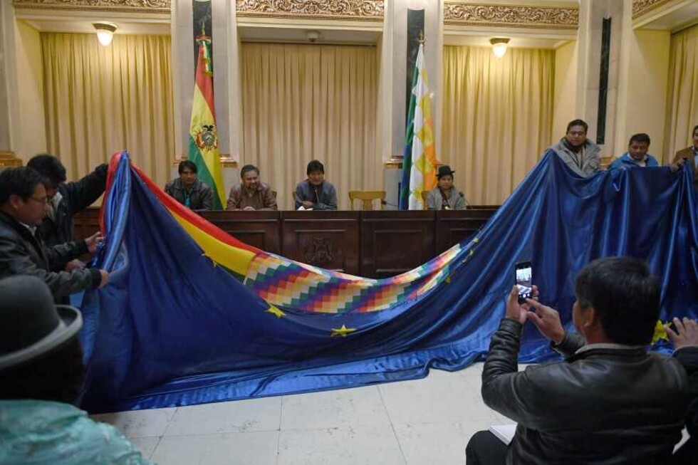 Lo de la bandera azul…