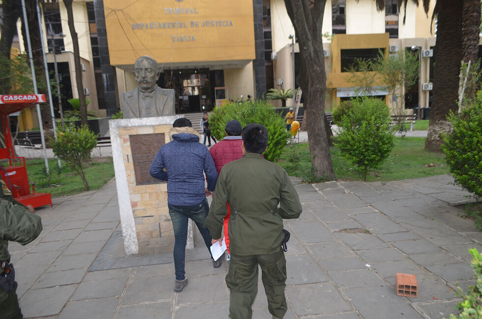Al penal taxista que dormía a sus pasajeros y les robaba