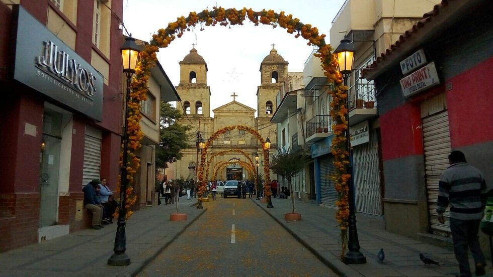 Tarija recibe la Pascua florida