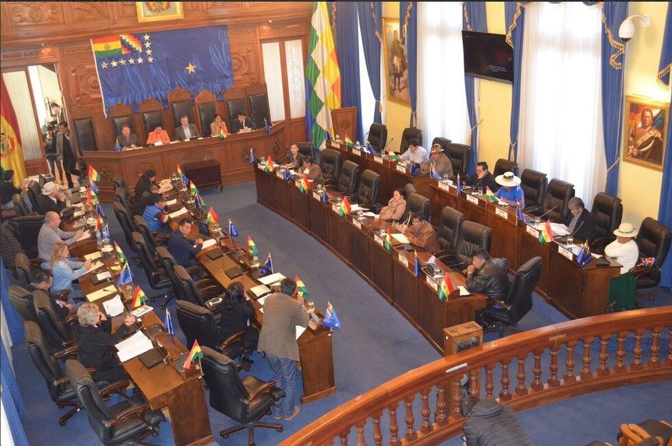 Senado sanciona contratos petroleros para exploración y explotación en San Telmo y Astillero