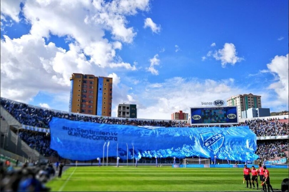Bolívar ahoga la fiesta atigrada y se impone 3-0 en el clásico paceño 209
