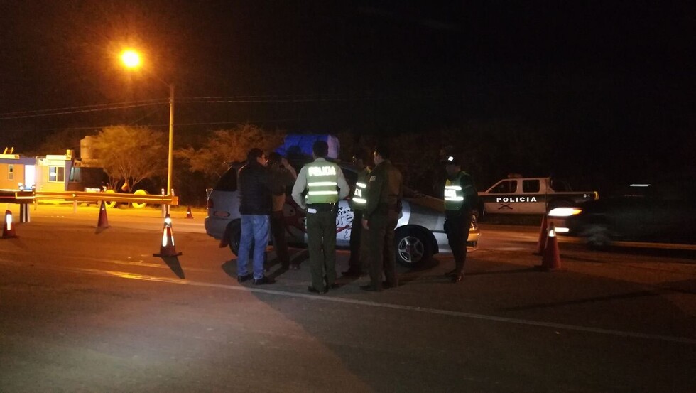 Dispararon a un chofer de minivan  y se escaparon
