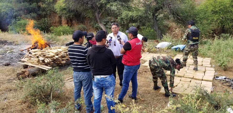 Policía y Fiscalía queman unos 374 kg de marihuana