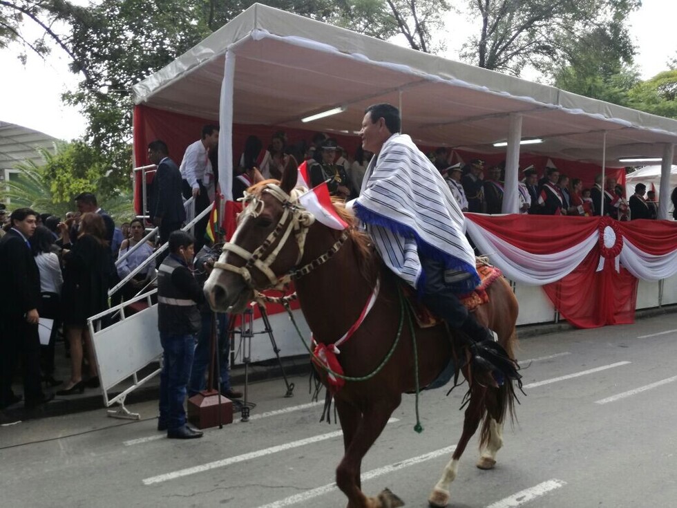 Tarija desfila por el 201 aniversario de la Batalla de la Tablada