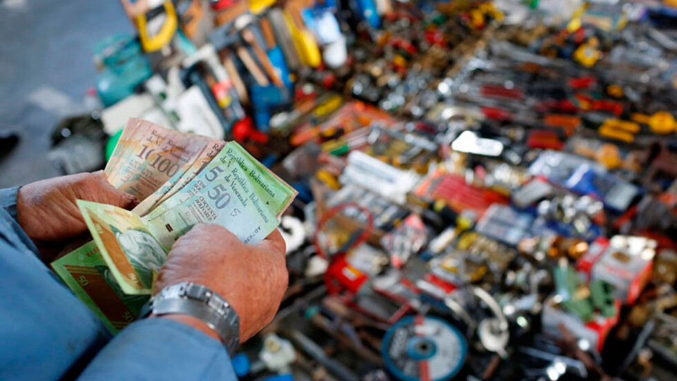 Caracas lanza una nueva moneda para afrontar crisis