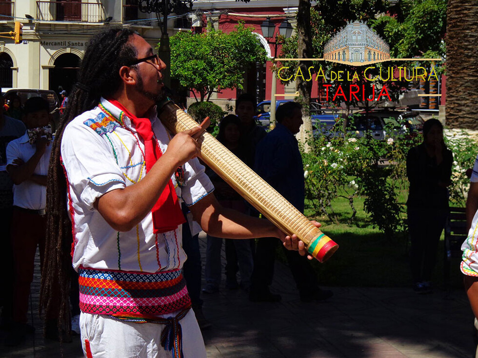 Presentación artística musical de Afrosaya
