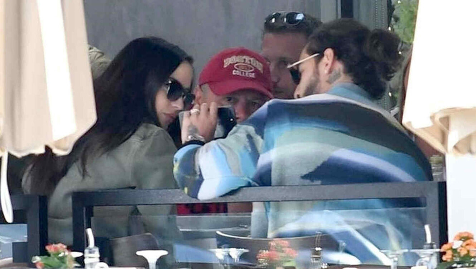 Maluma fue visto cariñoso con su novia