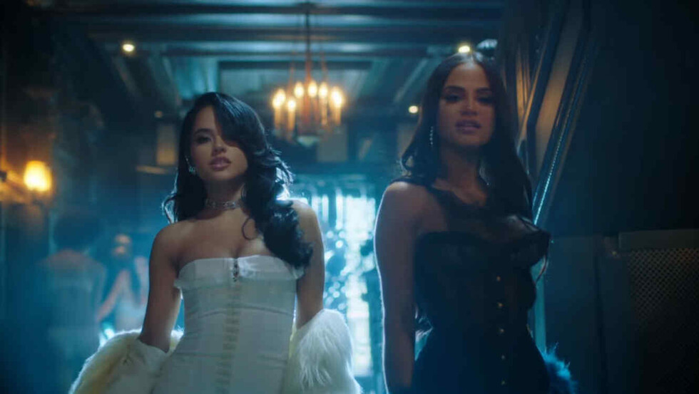Becky G y Natti Natasha salen en lencería