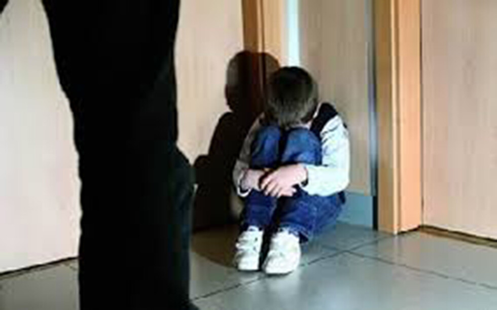 Cae padrastro por violar a un menor de 8 años