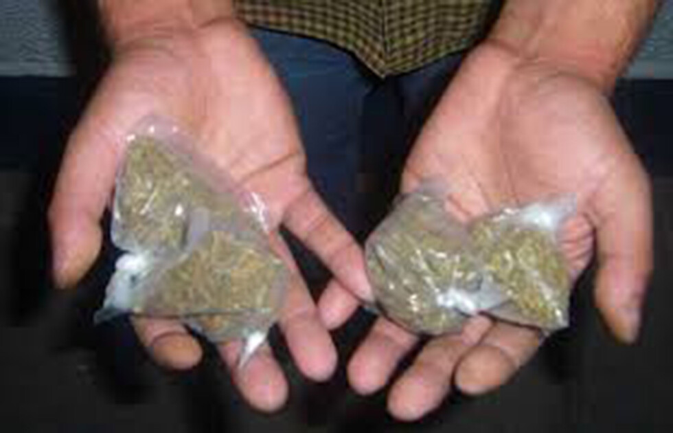 No encontró la marihuana y golpeó a su mujer