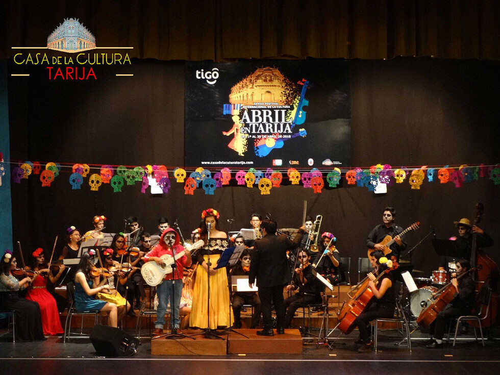 Derroche cultural por Abril en Tarija
