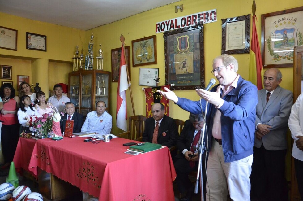 Oliva felicita al Club Royal Obrero en su centenario de vida institucional y deportiva