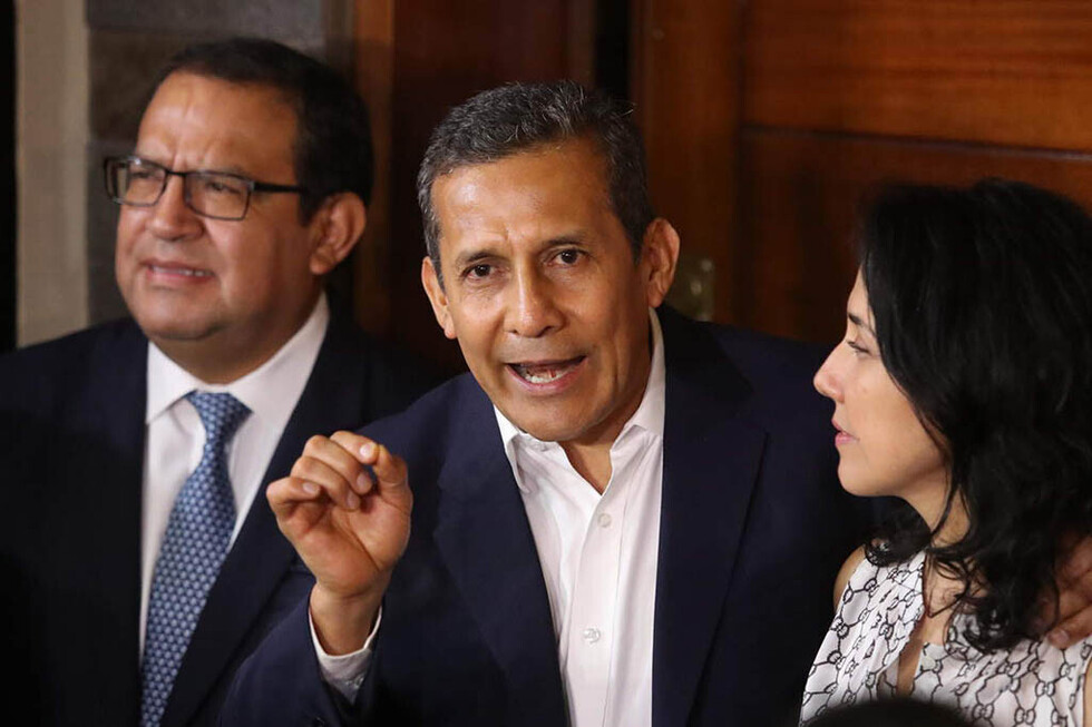 May promete revisar decisiones sobre migrantes
