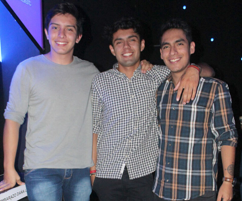 Fiesta y mucho baile en Bunker
