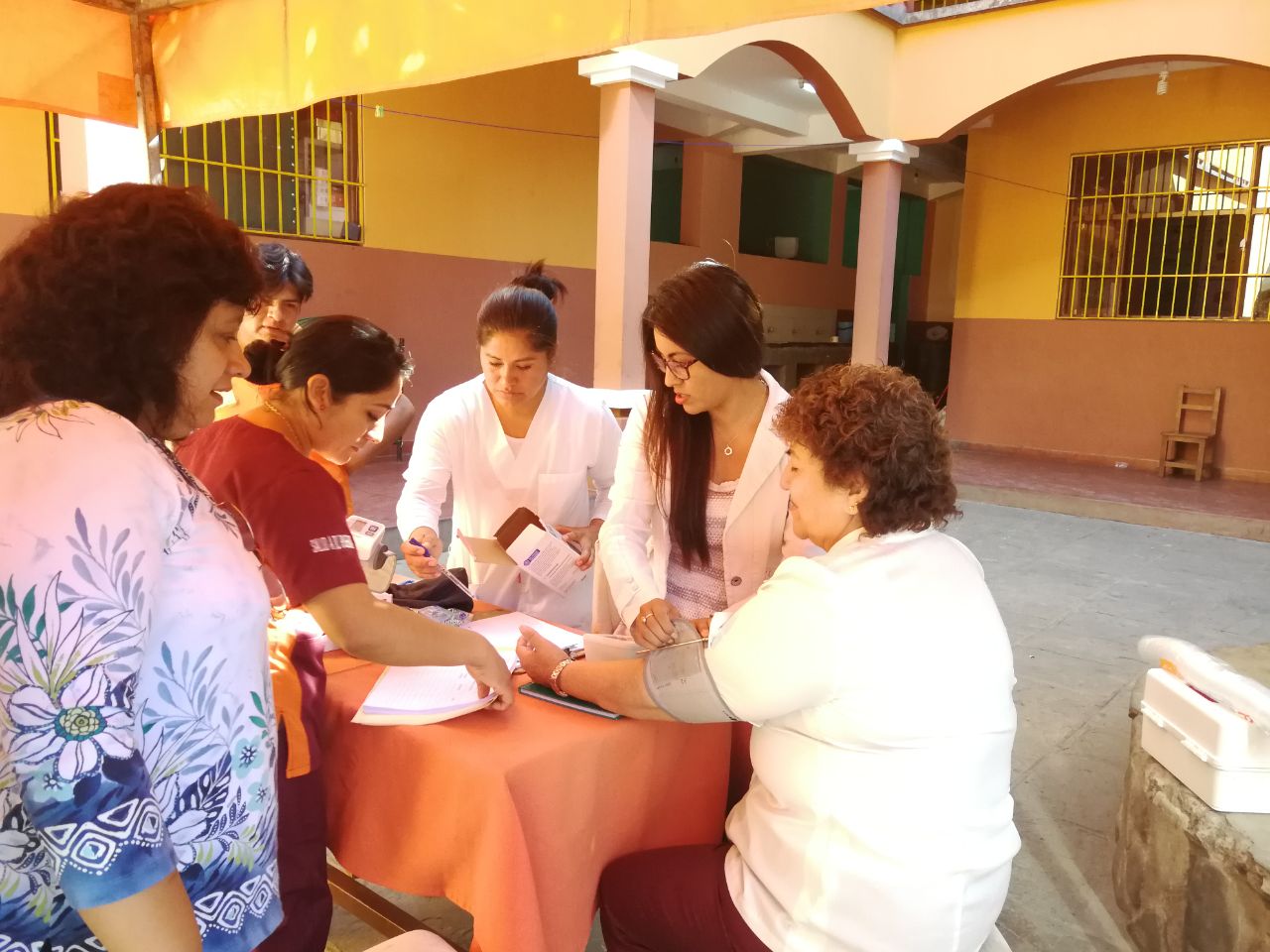Juventudes impulsa programa “Alcaldía en tu colegio” con atenciones médicas gratuitas