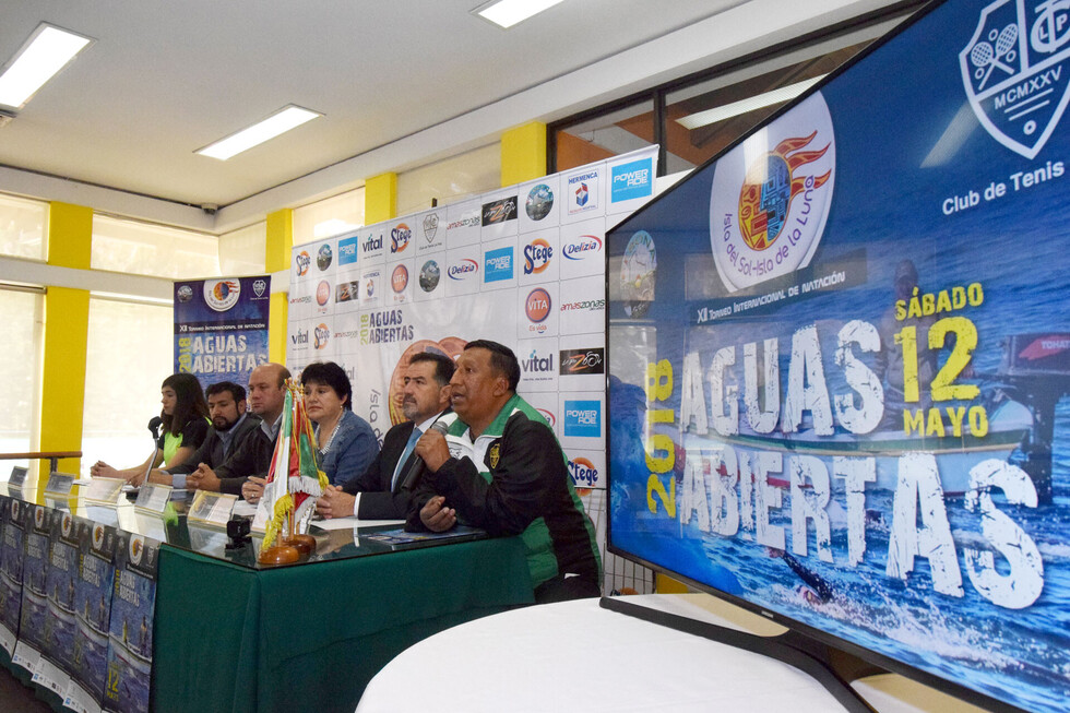 Más de cuarenta deportistas en internacional de aguas abiertas