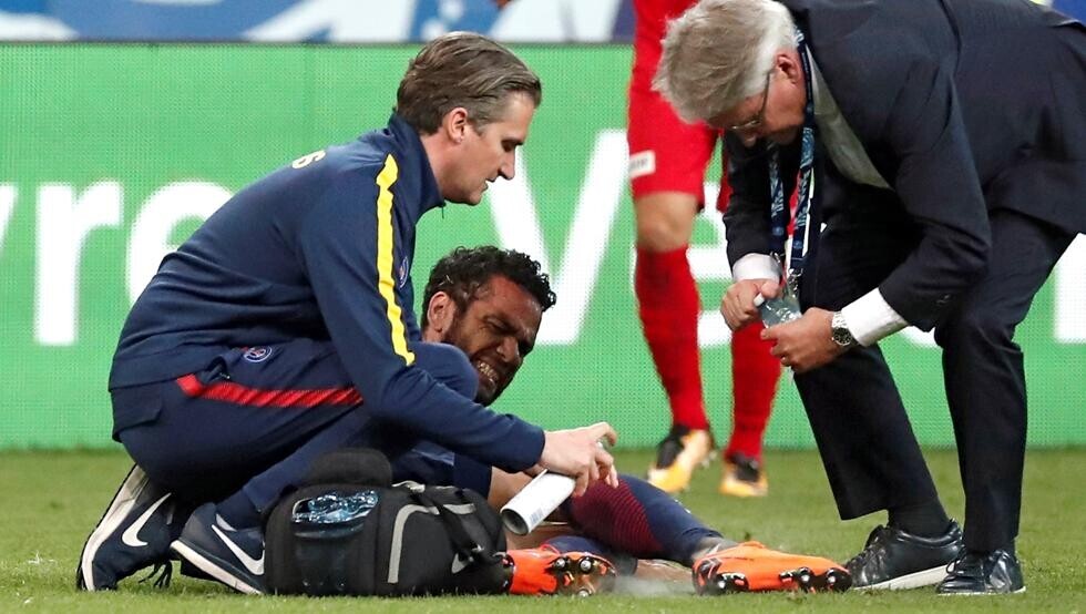 Brasil pierde a Dani Alves para el Mundial de Rusia