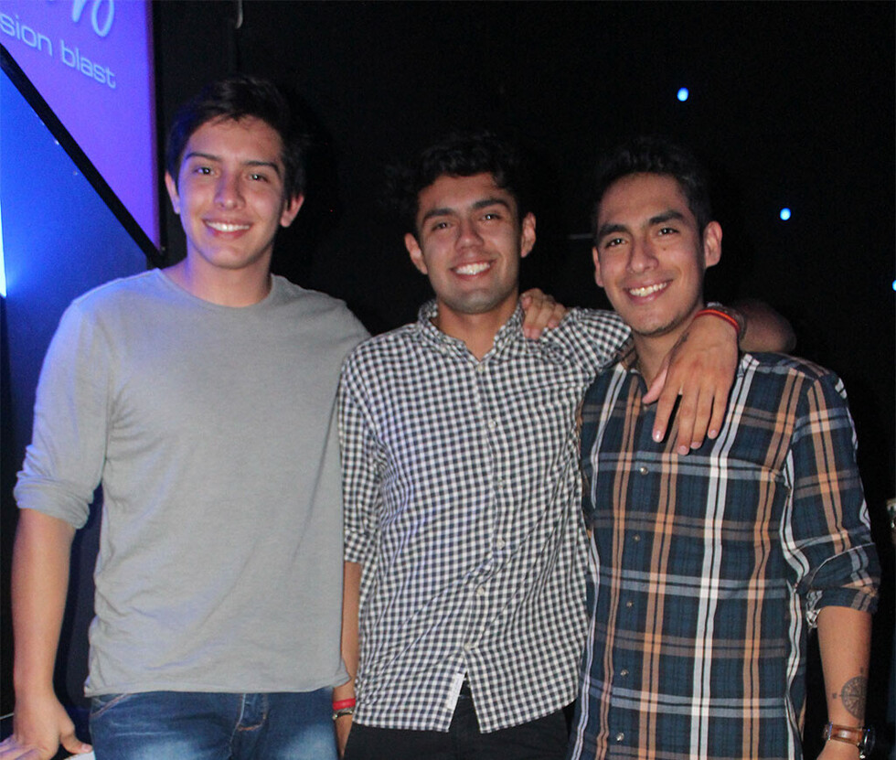 De fiesta con los amigos