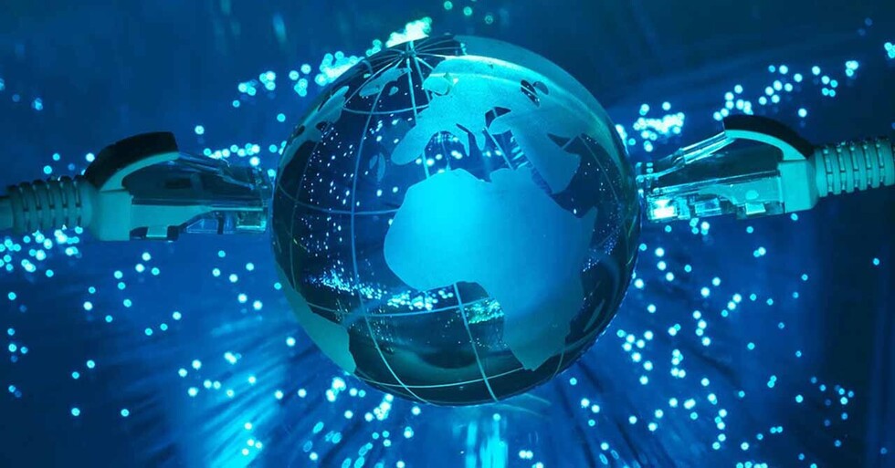 Evo pide usar el Internet de forma "responsable" y "para hacer el bien"