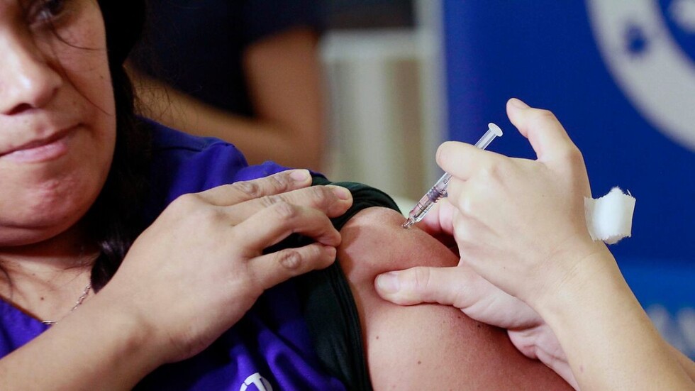 Salud insta a la población a vacunarse contra la influenza para evitar incremento de casos