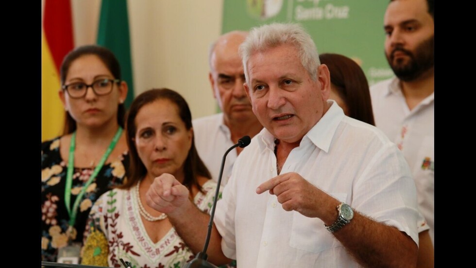 Costas llama "película de terror" a los desfalcos en Unión y condena los dichos del "Vice"